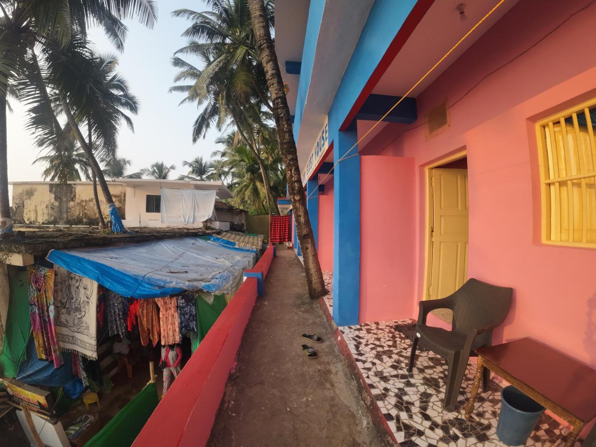 Om Ganesh Guest House Cliffside Арамбол Екстериор снимка