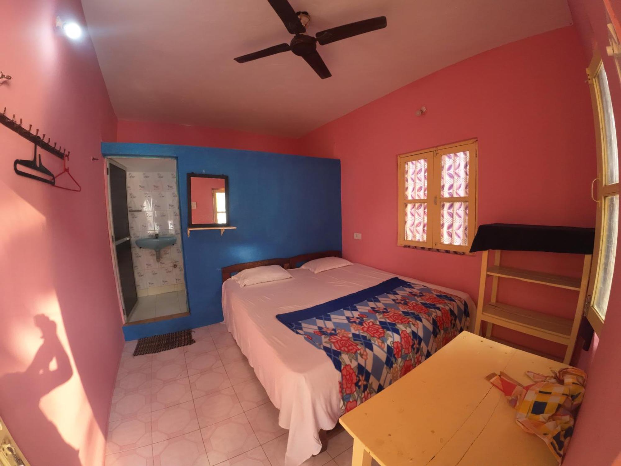 Om Ganesh Guest House Cliffside Арамбол Екстериор снимка