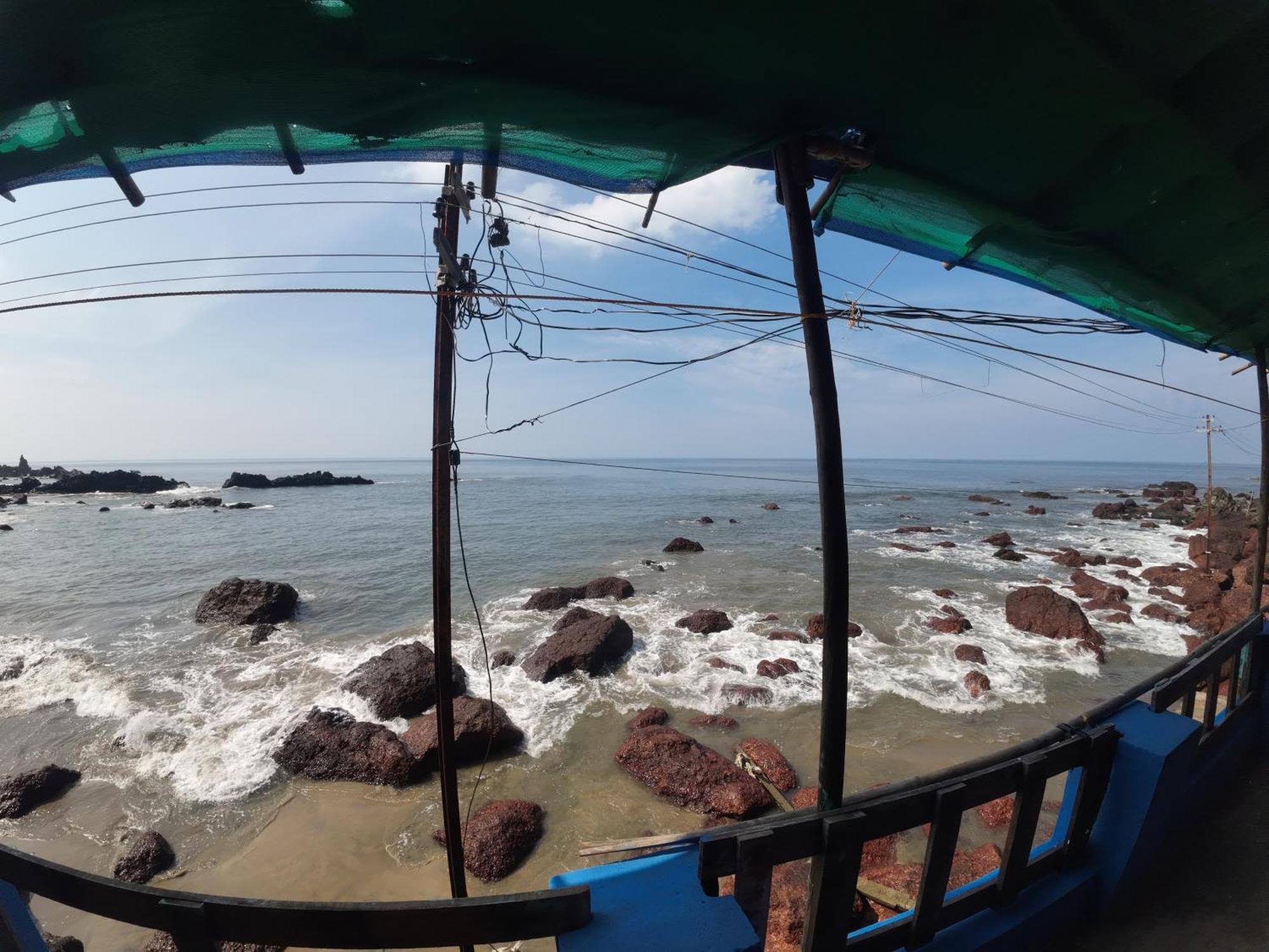 Om Ganesh Guest House Cliffside Арамбол Екстериор снимка